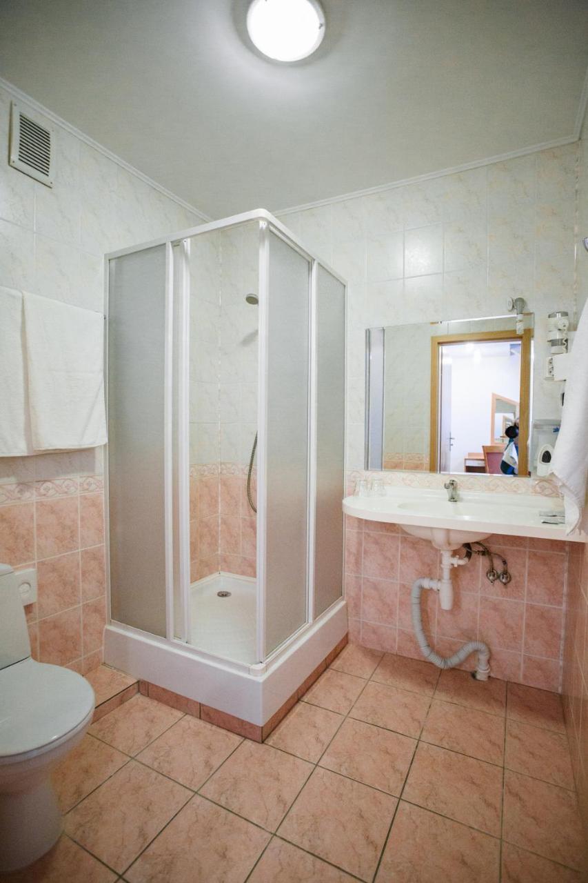 Siauliu Krasto Medziotoju Uzeiga Hotel Šiauliai Szoba fotó